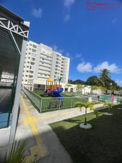 Apartamento encantador com garden privativo em Buraquinho.