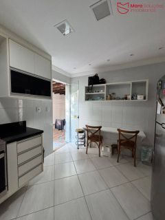 Casa à Venda no Condomínio Portão do Sol – Praia de Buraquinho.