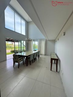 Casa Para Alugar com 4 suítes no  Condomínio Busca Ville.