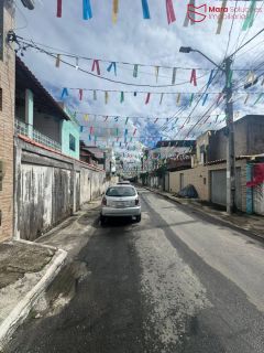 Casa individual à venda no centro de Lauro de Freitas – R$ 360.000,00.