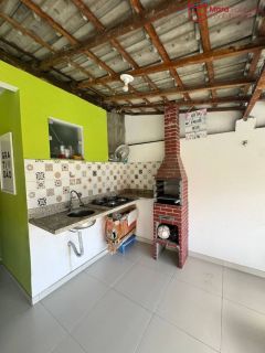 Casa individual à venda no centro de Lauro de Freitas – R$ 360.000,00.