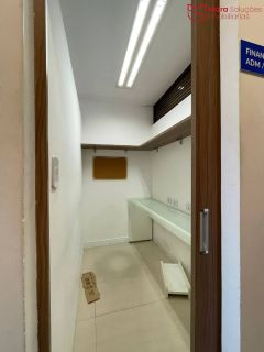 Sala comercial no Hangar business.