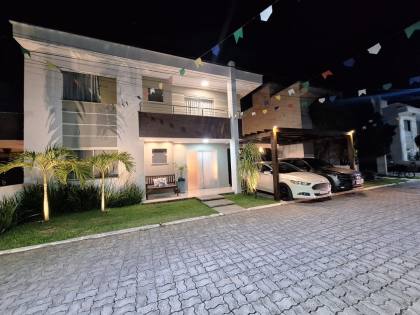 Casa Duplex á venda no melhor condomínio de Buraquinho – Foz dos Joanes