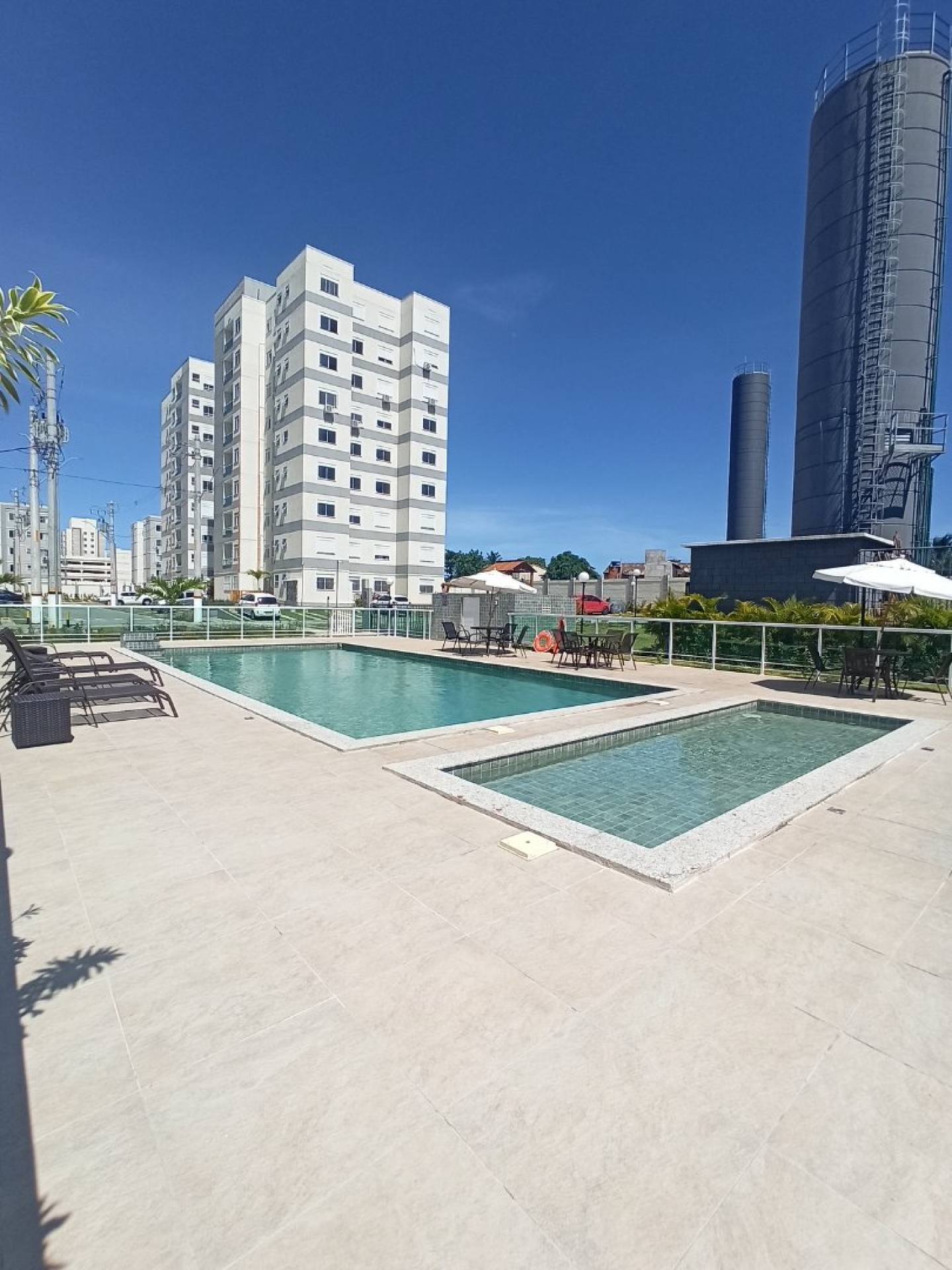 Apartamento 2/4 finamente mobiliado em Lauro de Freitas - Luggo vilas.