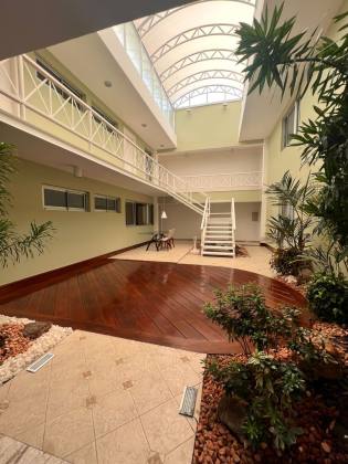 Casa alto padrão cond. Horto Vilas – 4 suítes.