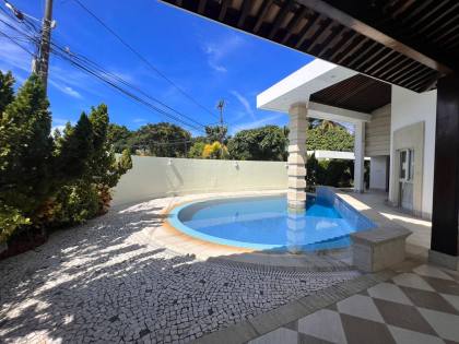 Casa alto padrão cond. Horto Vilas – 4 suítes.