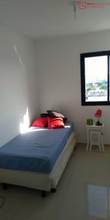 Cobertura duplex Semi mobiliada no cond. Mare nostrum.