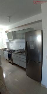 Cobertura duplex Semi mobiliada no cond. Mare nostrum.