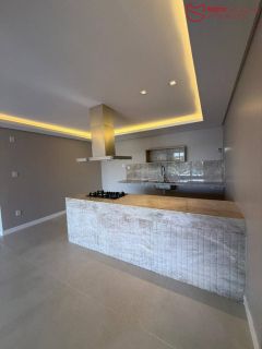 Casa Alto Padrão à Venda no Condomínio Praia Bella, Localização privilegiada: lote com frente, fundo e lateral direita para alameda.