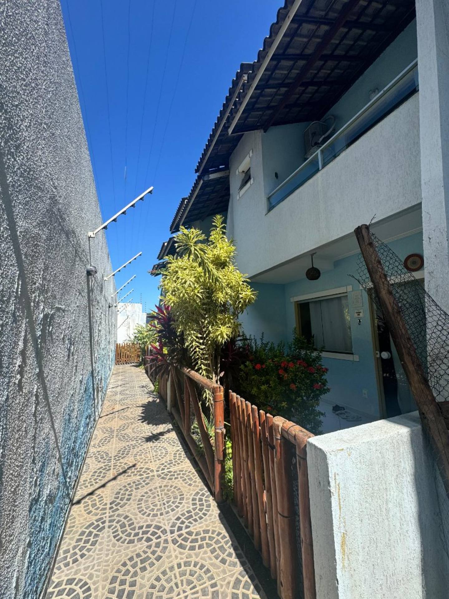 Vilagem à Venda – Praia de Ipitanga.