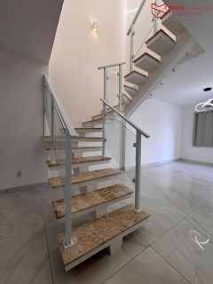 Casa de condomínio á venda em Miragem próximo do sartre Coc.