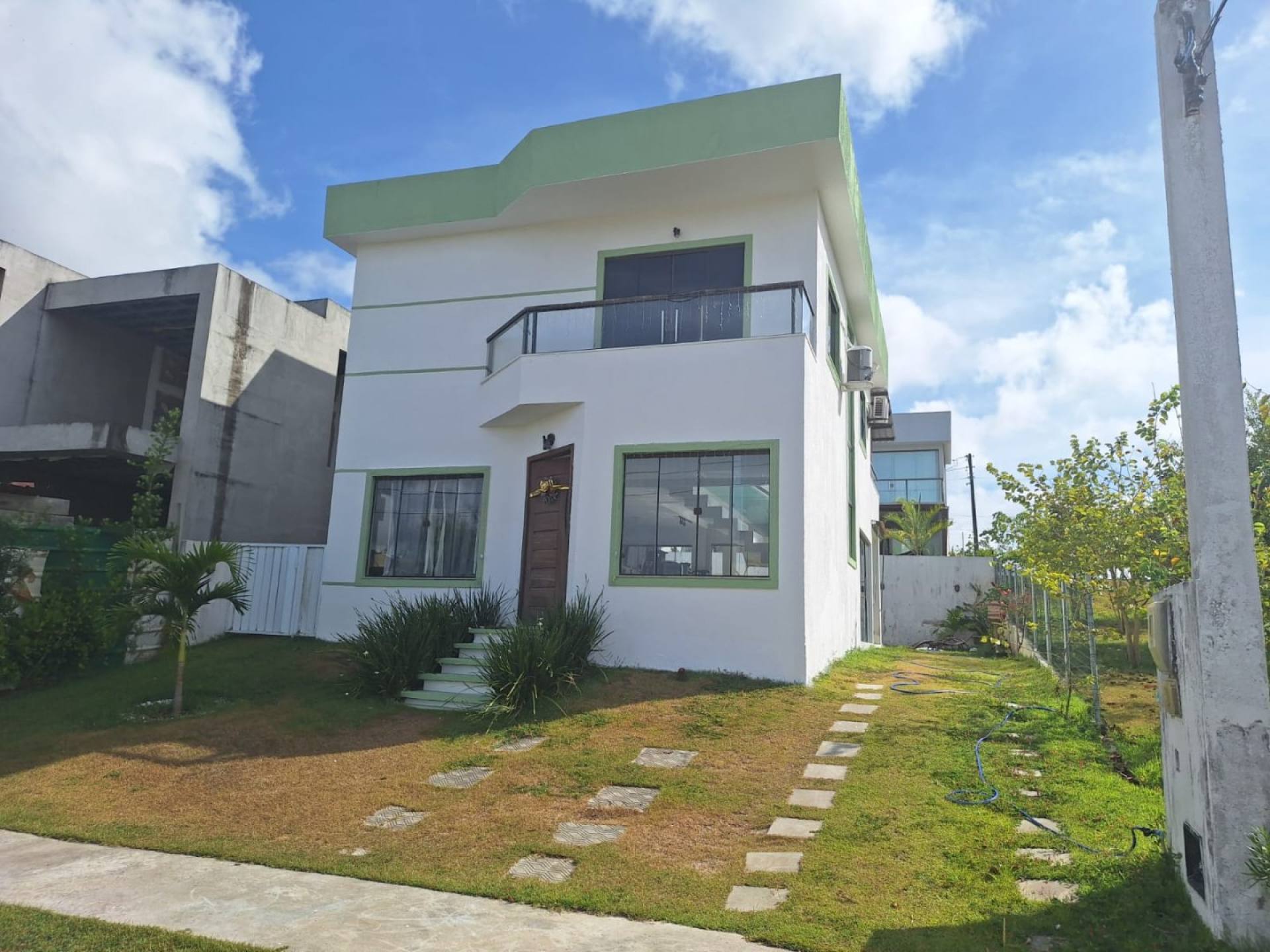 CASA DUPLEX À VENDA | TERRAS ALPHAVILLE – CAMAÇARI/BA.