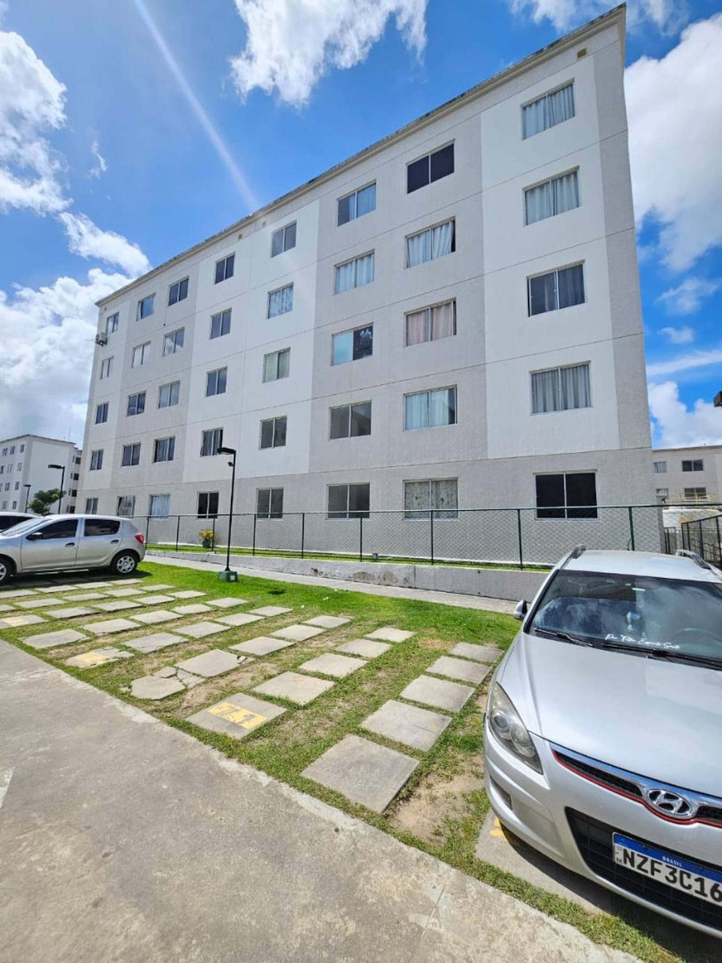 Apartamento no Condomínio Viver Salvador (Nascente).