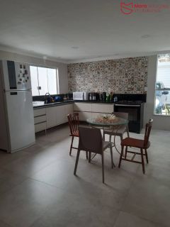 Casa 4 suítes com piscina no Eco Vilas em Vilas do Atlântico.