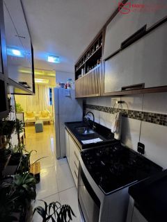 Apartamento 2/4 reformado atrás do shopping busca vida - Abrantes.