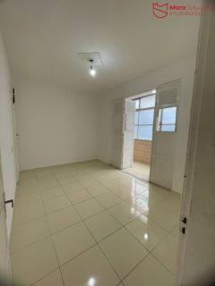 Oportunidade em Nazaré! Garden 3/4 + dependência, 110m².
