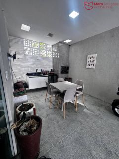 Casa Alto Padrão à Venda – 4 Suítes, Cobertura com Piscina e Área Gourmet!