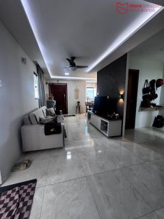 Casa Alto Padrão à Venda – 4 Suítes, Cobertura com Piscina e Área Gourmet!