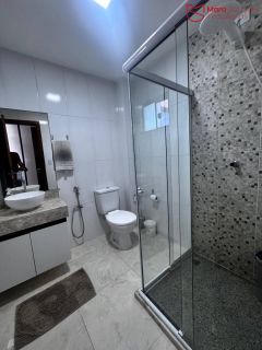 Casa Alto Padrão à Venda – 4 Suítes, Cobertura com Piscina e Área Gourmet!