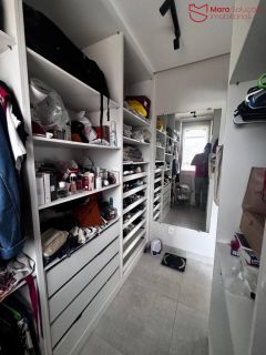 Casa Alto Padrão à Venda – 4 Suítes, Cobertura com Piscina e Área Gourmet!