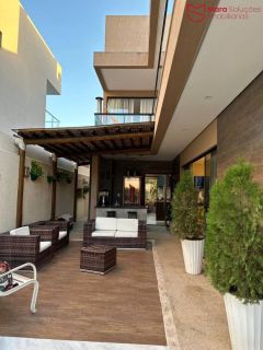 Casa de alto padrão no Condomínio Paradise.