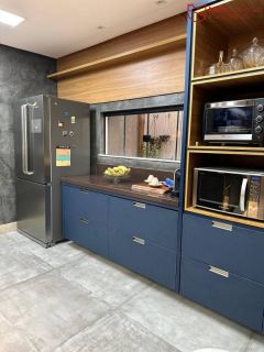 Casa de alto padrão no Condomínio Paradise.