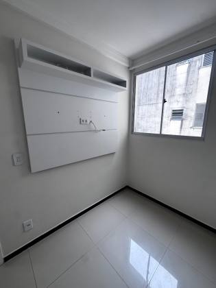 Vende-se Apartamento 2/4 no Centro de Lauro de Freitas!