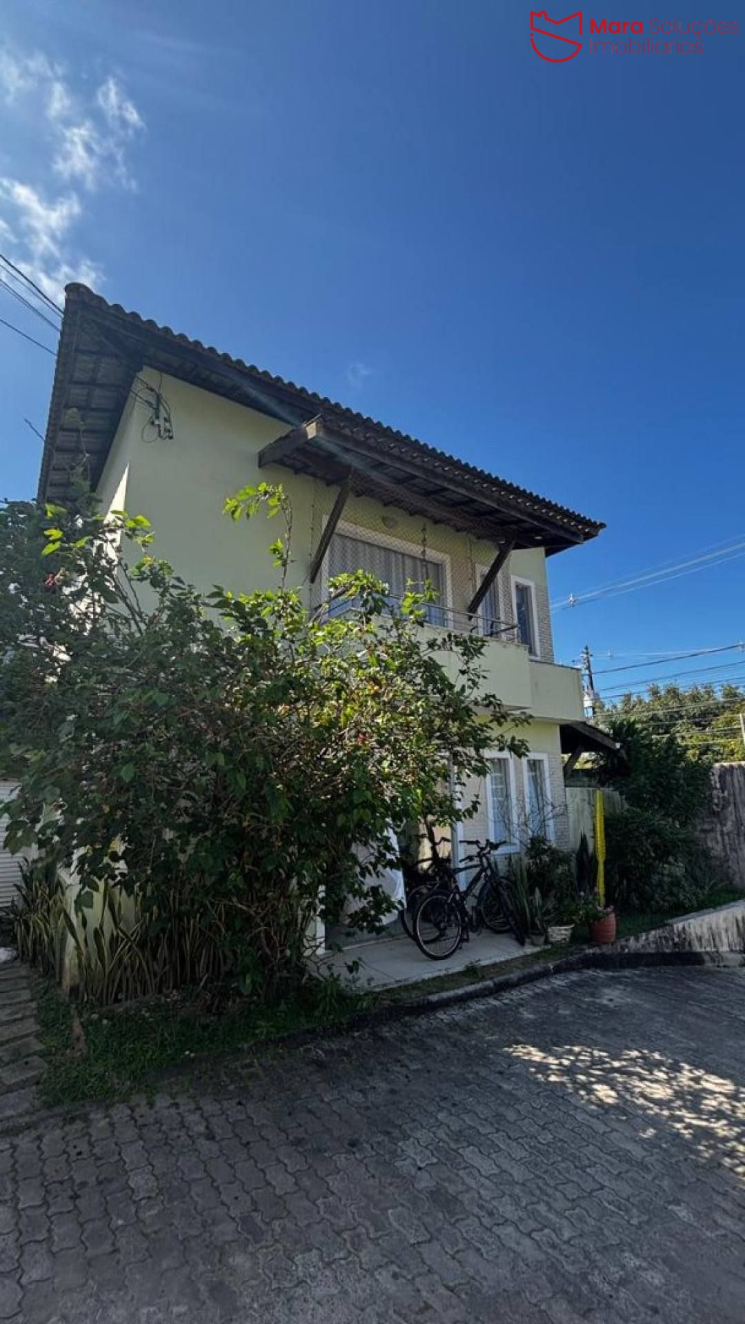 Oportunidade Imperdível em Condomínio Fechado!