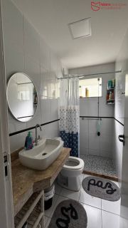 Oportunidade Imperdível em Condomínio Fechado!