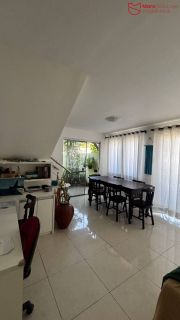 Oportunidade Imperdível em Condomínio Fechado!