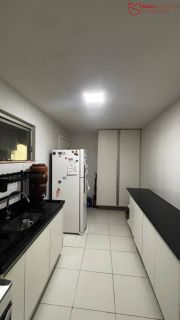 Oportunidade Imperdível em Condomínio Fechado!