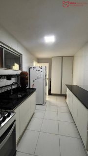 Oportunidade Imperdível em Condomínio Fechado!