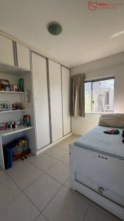 Oportunidade Imperdível em Condomínio Fechado!