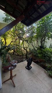 Oportunidade Imperdível em Condomínio Fechado!