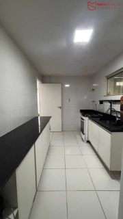 Oportunidade Imperdível em Condomínio Fechado!