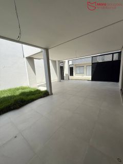 Casa à venda em Buraquinho – Condomínio Portão do Sol.