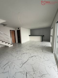 Casa à venda em Buraquinho – Condomínio Portão do Sol.