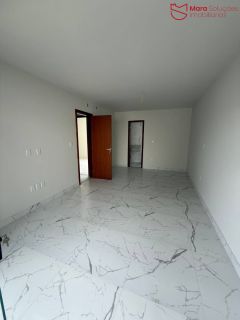 Casa à venda em Buraquinho – Condomínio Portão do Sol.