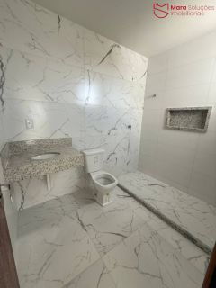 Casa à venda em Buraquinho – Condomínio Portão do Sol.