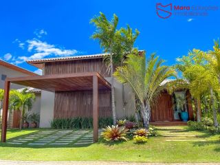 Casa de á Venda com 4/4, sendo 4 suítes no Condomínio Ilha dos Pássaros.