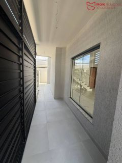 Casa de á Venda com 4/4, sendo 4 suítes no Condomínio Ilha dos Pássaros.