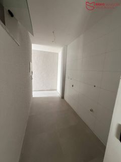 Casa de á Venda com 4/4, sendo 4 suítes no Condomínio Ilha dos Pássaros.