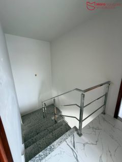 Casa de á Venda com 4/4, sendo 4 suítes no Condomínio Ilha dos Pássaros.