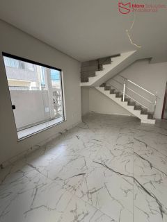 Casa de á Venda com 4/4, sendo 4 suítes no Condomínio Ilha dos Pássaros.