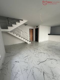 Casa de á Venda com 4/4, sendo 4 suítes no Condomínio Ilha dos Pássaros.