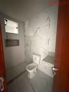 Casa de á Venda com 4/4, sendo 4 suítes no Condomínio Ilha dos Pássaros.