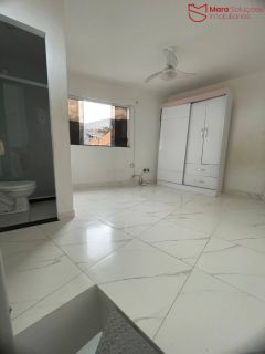 3 imóveis em um só terreno, a apenas 800 metros da praia!