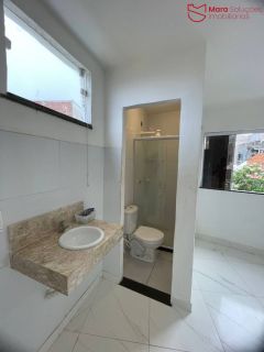 3 imóveis em um só terreno, a apenas 800 metros da praia!