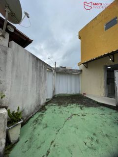 3 imóveis em um só terreno, a apenas 800 metros da praia!