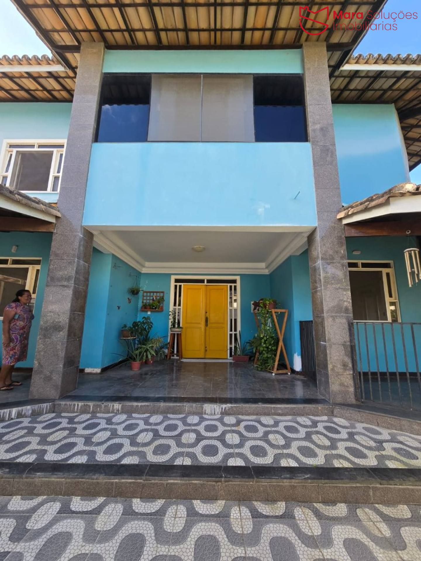 oportunidade no Hortovillas! Se você procura um imóvel espaçoso, com potencial para investimento e localizado em um dos condomínios mais luxuosos de Lauro de Freitas.